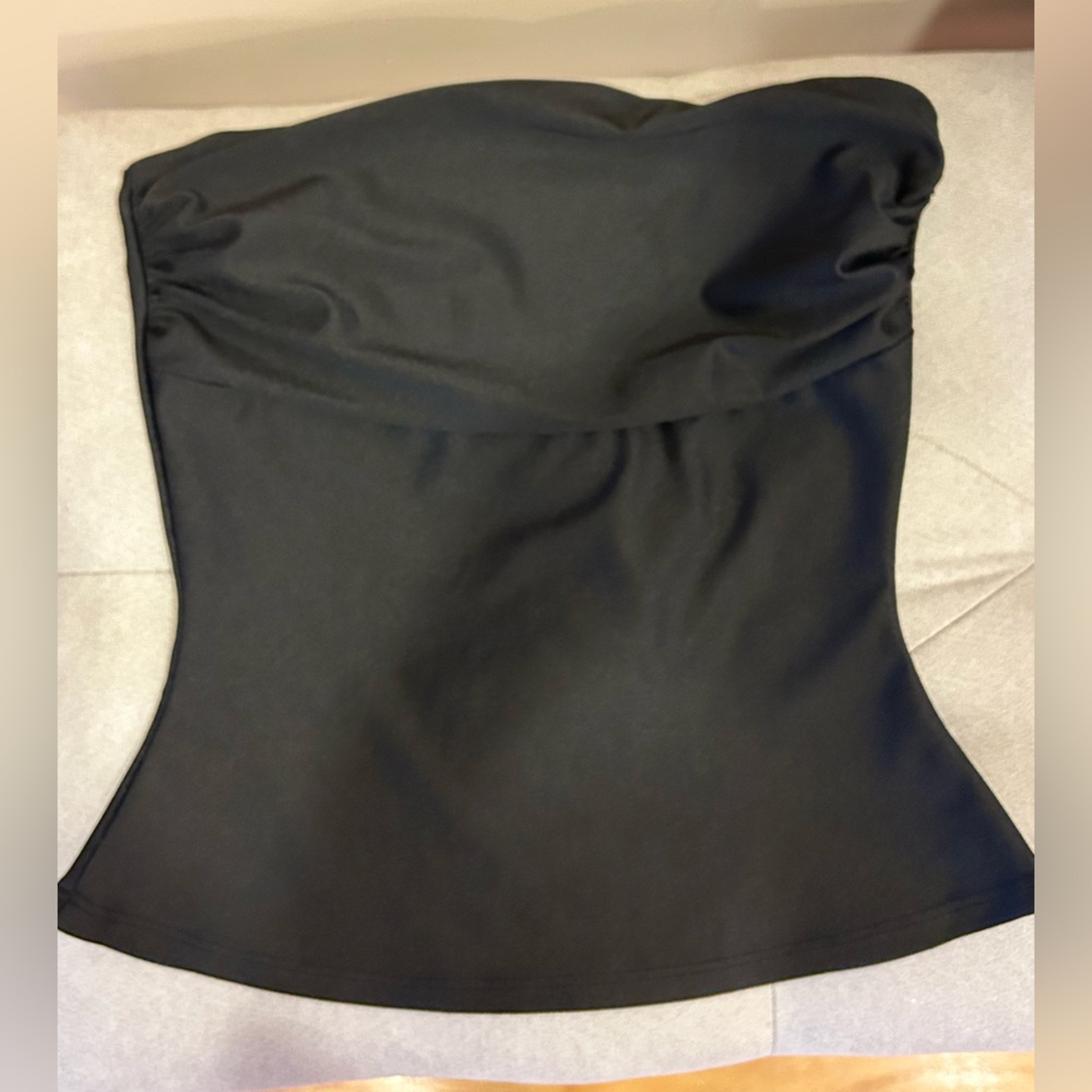 Windsor Black Off-the-Shoulder Tube Top